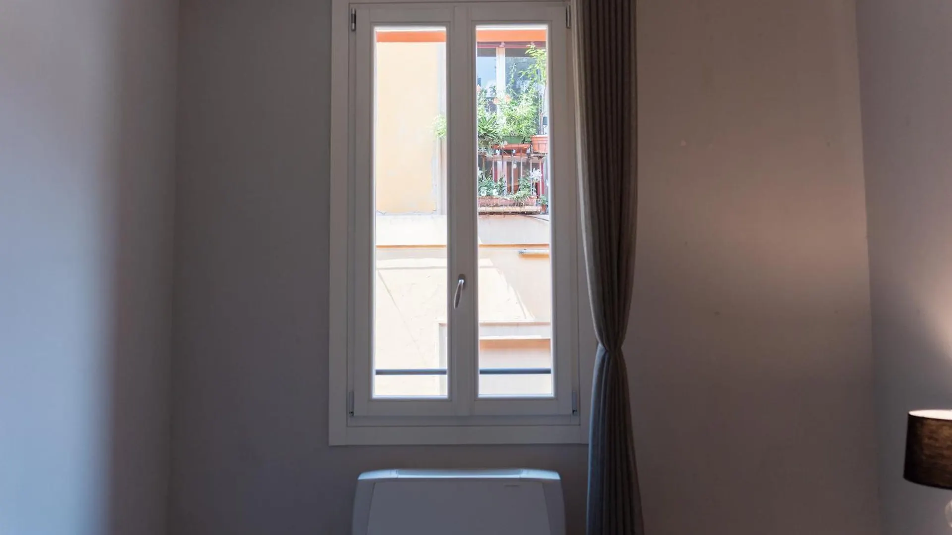 Design Suite In The Heart Of Bolognas History 1 0*, Bologna Italy