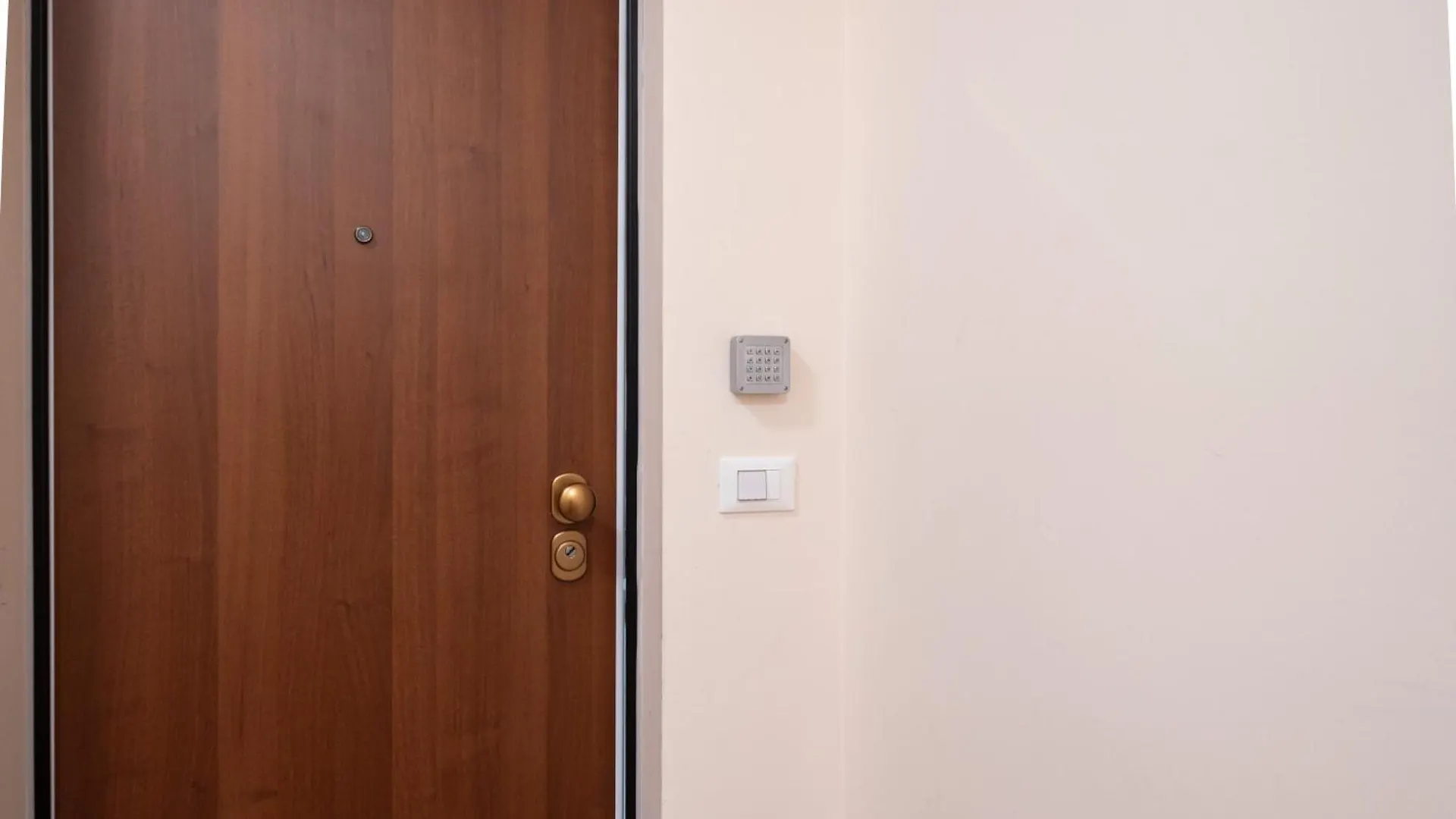 Design Suite In The Heart Of Bolognas History 1 0*, بولونيا