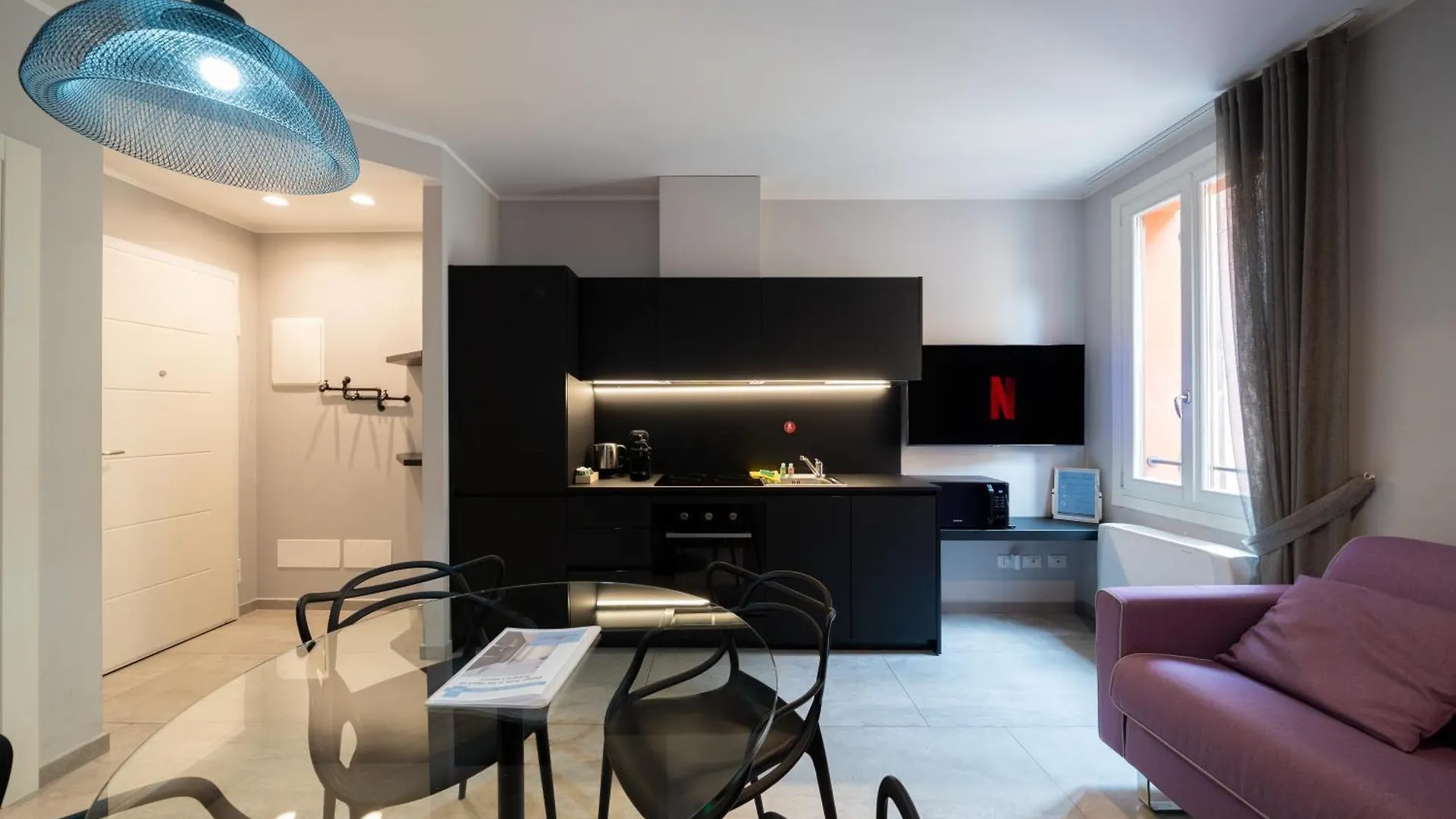 Design Suite In The Heart Of Bolognas History 1 0*, بولونيا إيطاليا
