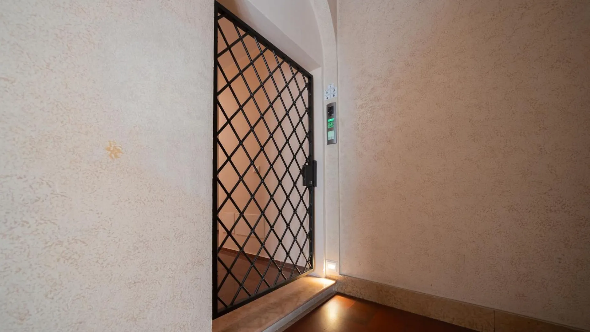 شقة Design Suite In The Heart Of Bolognas History 1