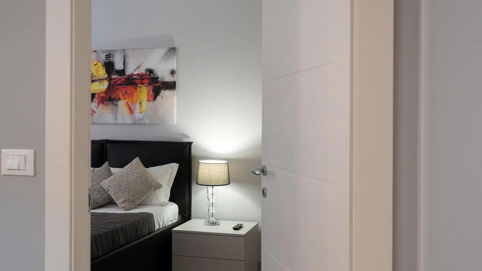 Design Suite In The Heart Of Bolognas History 1 0*, بولونيا